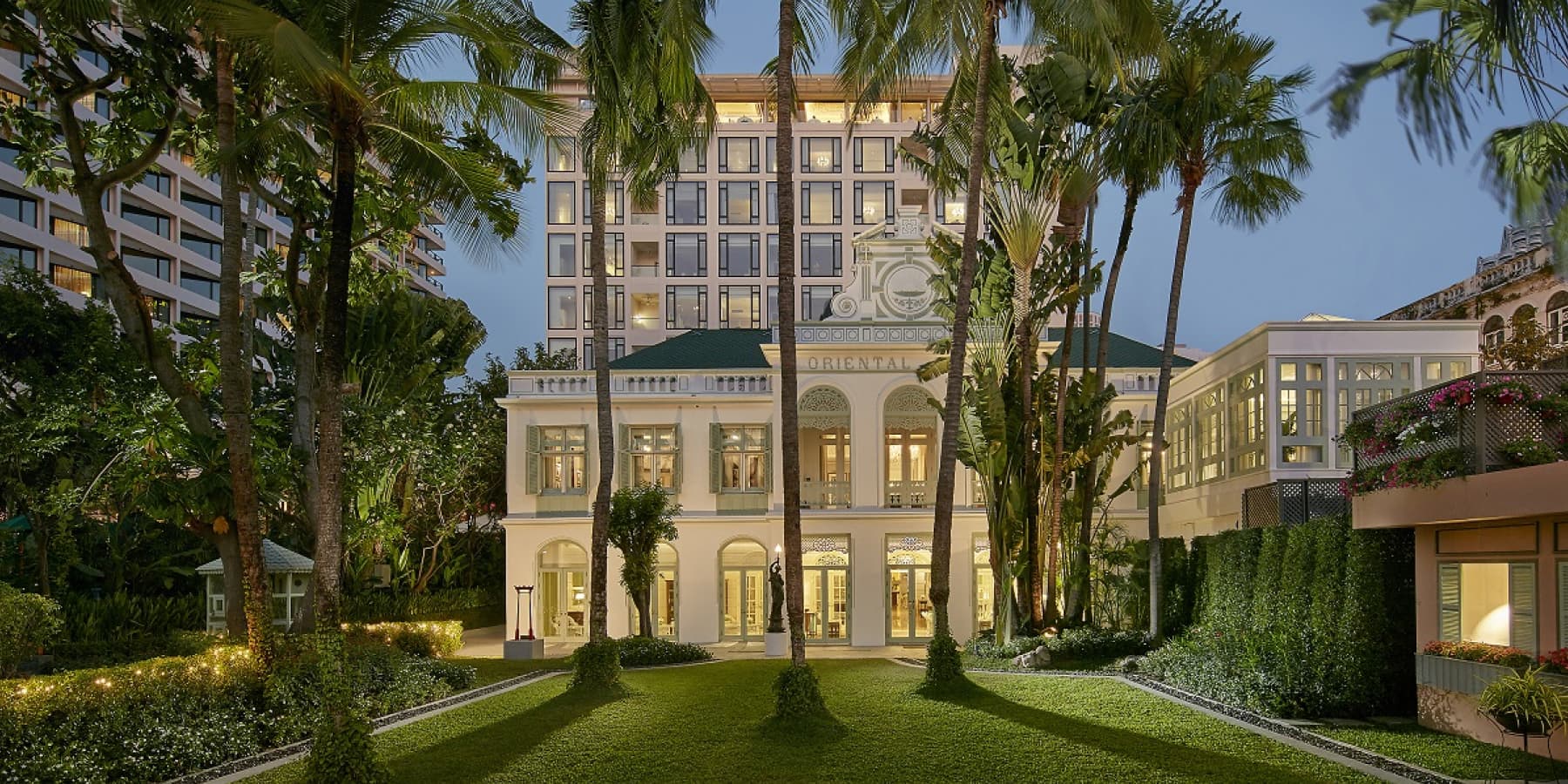 Hotel Guide - The Blue Standard